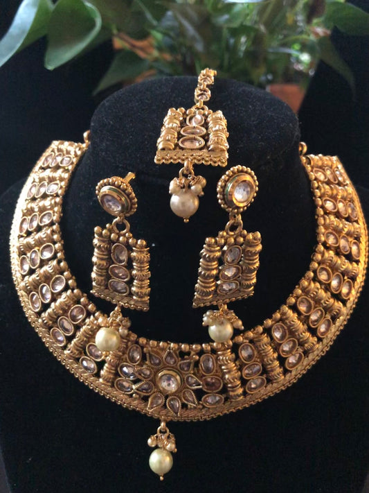 Antique neckpiece with earring
