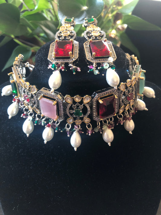 Beads polkineckpiece with earring